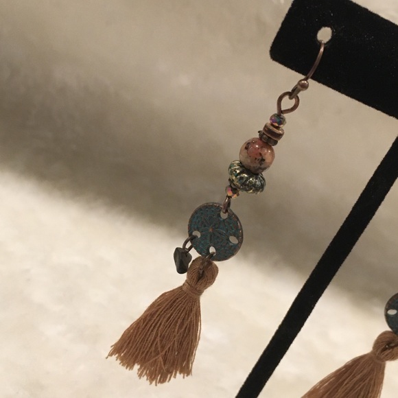 🔴 Boho Tassel Dangle Earrings - Picture 4 of 5